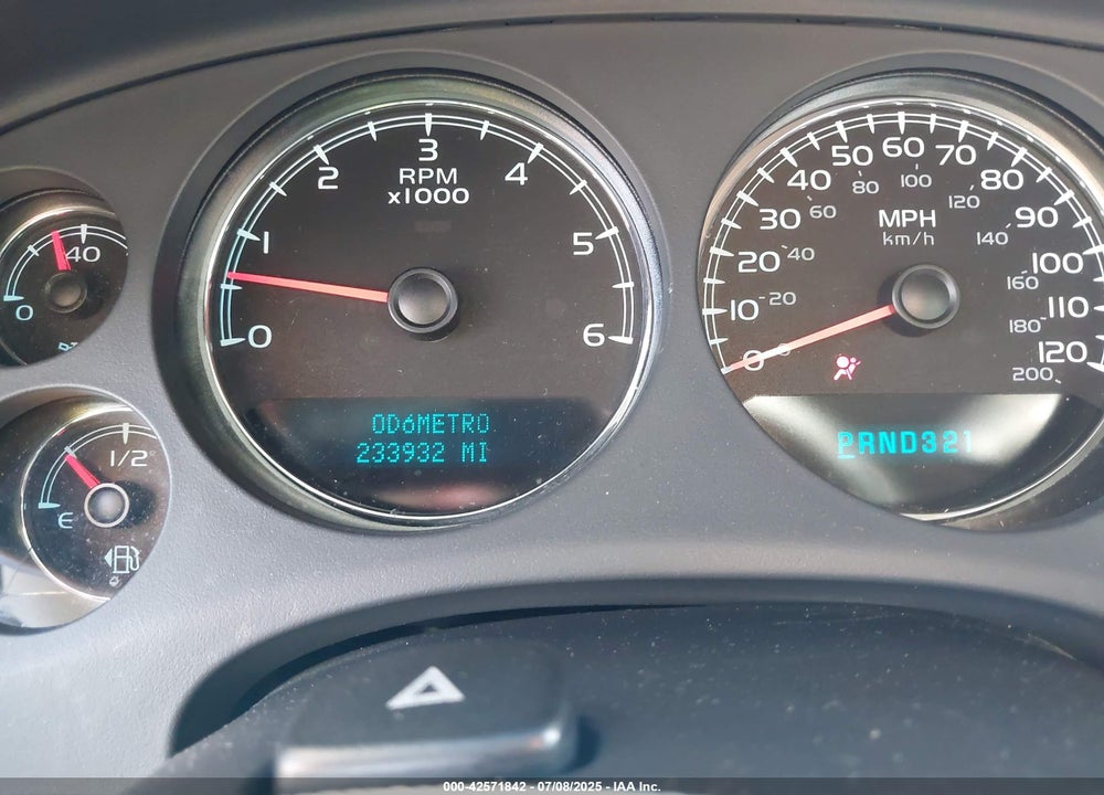 2007 CHEVROLET SUBURBAN 1500 LT VIN: 3GNFC16057G212162