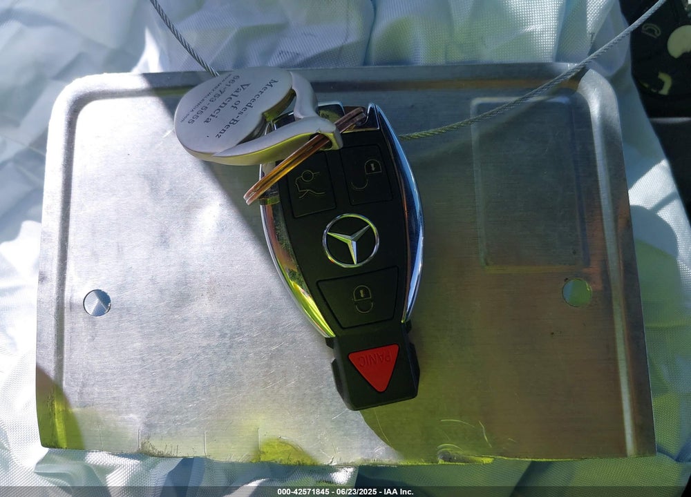 2011 MERCEDES-BENZ E 350 VIN: WDDHF5GB6BA459946