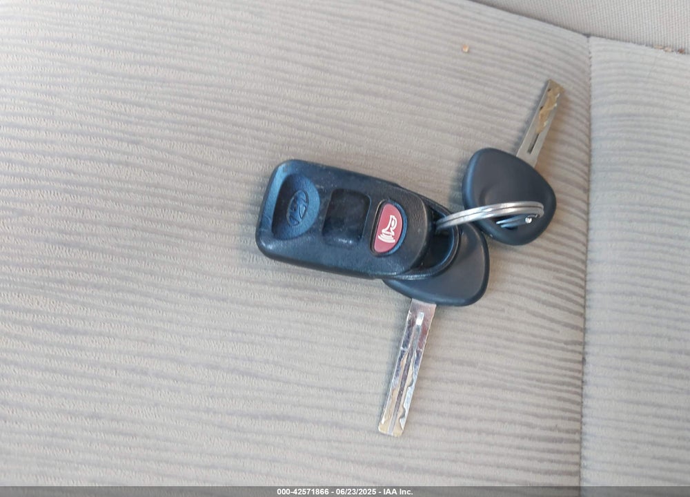 2011 HYUNDAI SONATA VIN: 5NPEB4AC6BH260473
