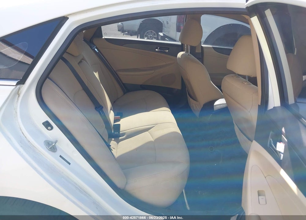 2011 HYUNDAI SONATA VIN: 5NPEB4AC6BH260473