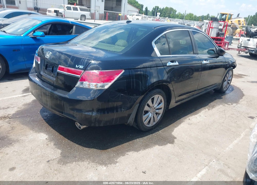 2012 HONDA ACCORD VIN: 1HGCP3F81CA007742
