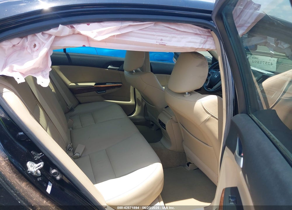 2012 HONDA ACCORD VIN: 1HGCP3F81CA007742