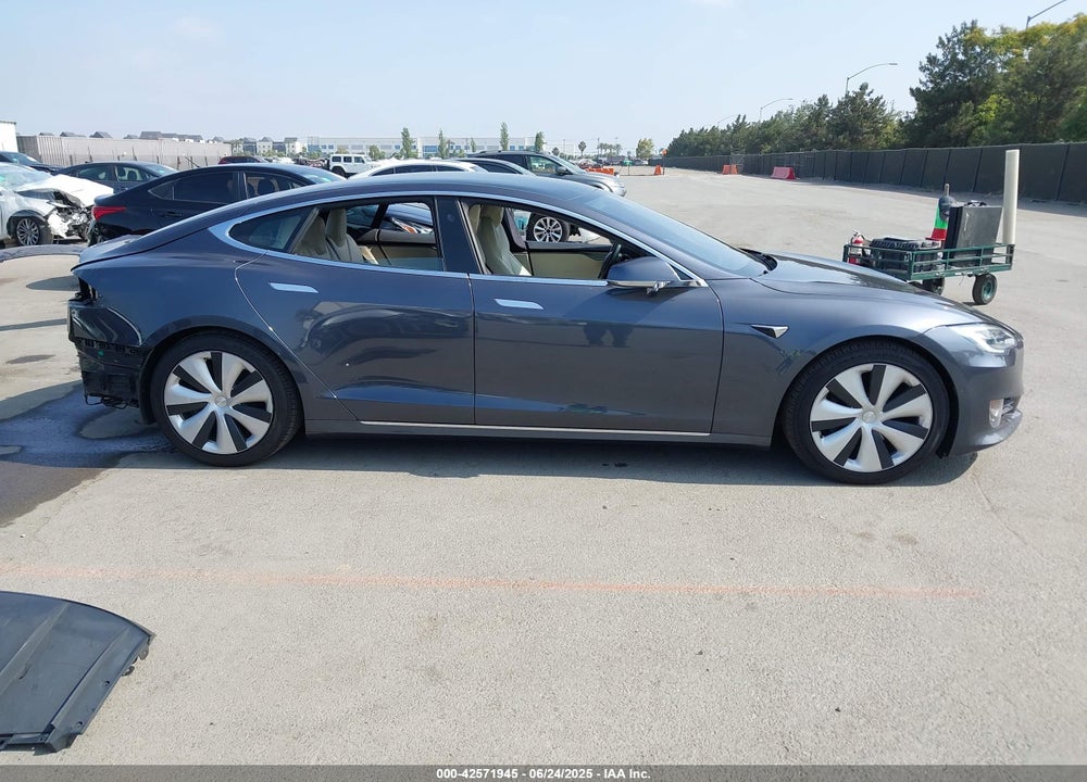 2020 TESLA MODEL S VIN: 5YJSA1E24LF415849