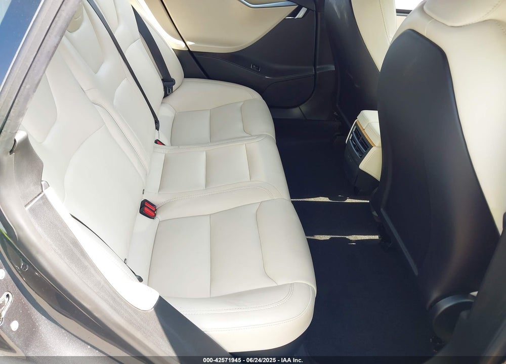 2020 TESLA MODEL S VIN: 5YJSA1E24LF415849