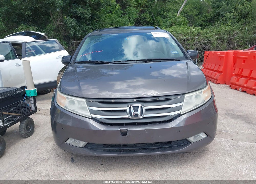 2011 HONDA ODYSSEY VIN: 5FNRL5H9XBB075209