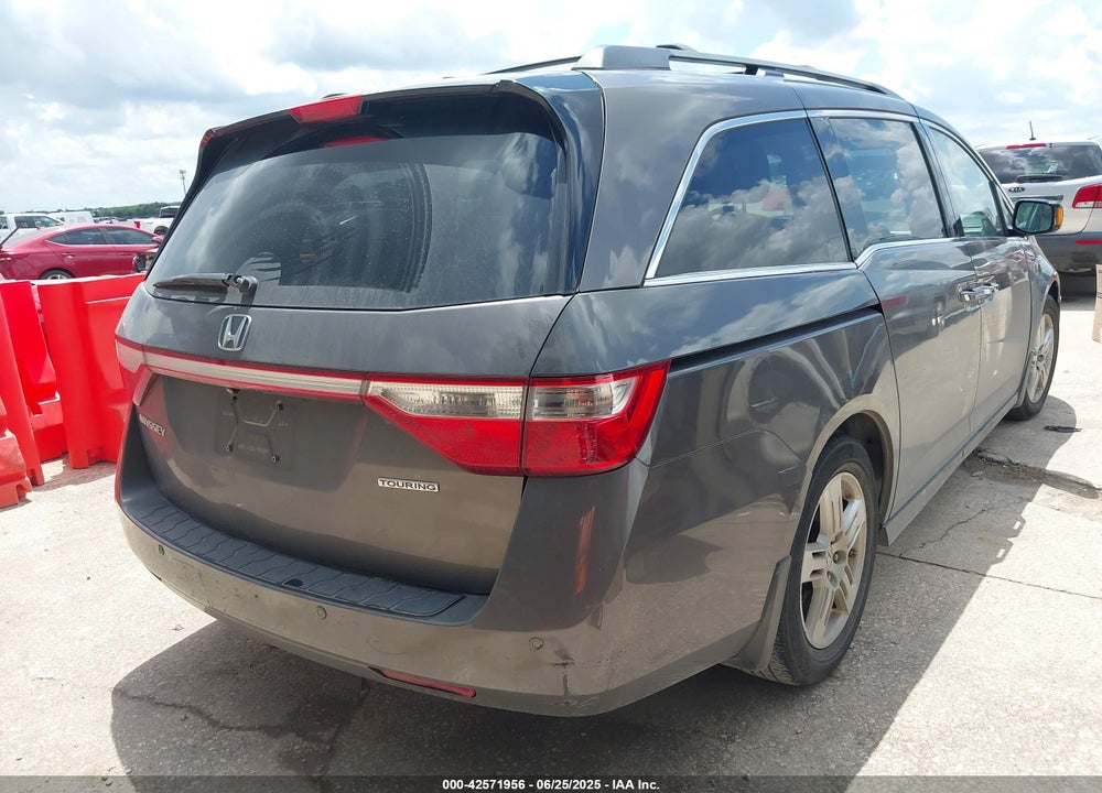 2011 HONDA ODYSSEY VIN: 5FNRL5H9XBB075209