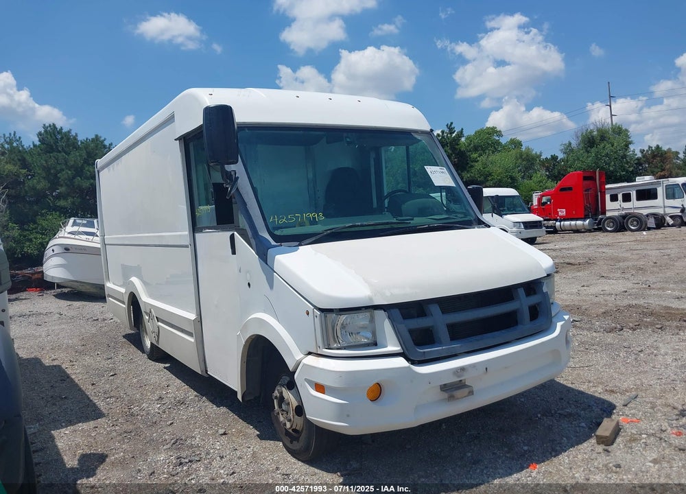 2014 ISUZU COMMERCIAL VAN VIN: JALB4T171E7W00355