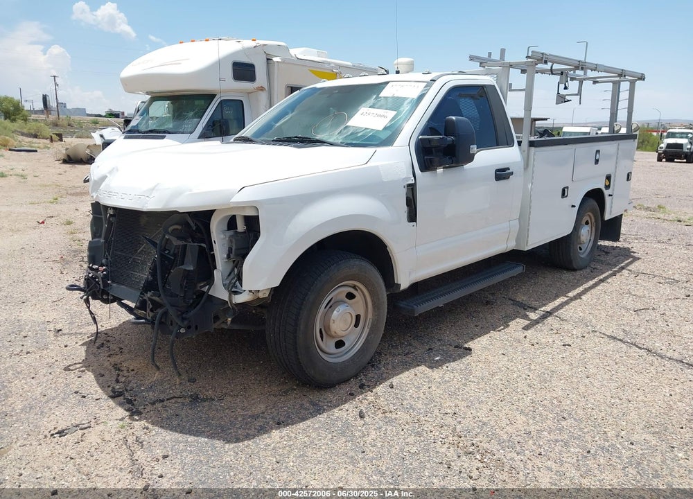 2020 FORD F-350 CHASSIS XL VIN: 1FDRF3E61LEE50411