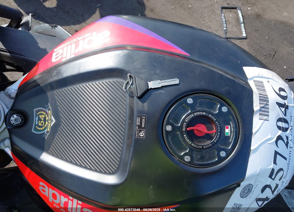 2023 APRILIA RSV4 FACTORY VIN: ZD4KYUB06PS000769