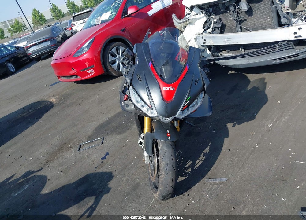 2023 APRILIA RSV4 FACTORY VIN: ZD4KYUB06PS000769