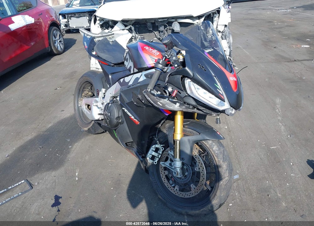 2023 APRILIA RSV4 FACTORY VIN: ZD4KYUB06PS000769