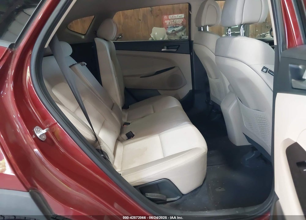 2018 HYUNDAI TUCSON SE VIN: KM8J2CA48JU766100