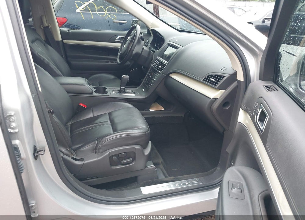 2016 LINCOLN MKT VIN: 2LMHJ5AT3GBL01960