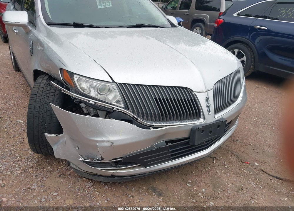 2016 LINCOLN MKT VIN: 2LMHJ5AT3GBL01960