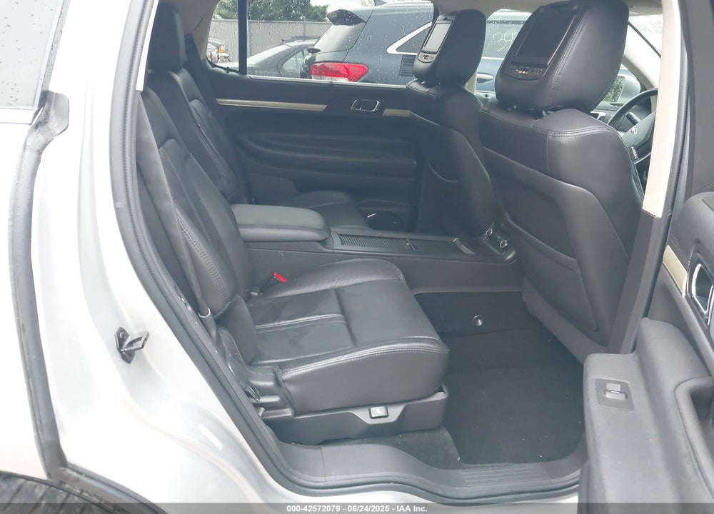 2016 LINCOLN MKT VIN: 2LMHJ5AT3GBL01960