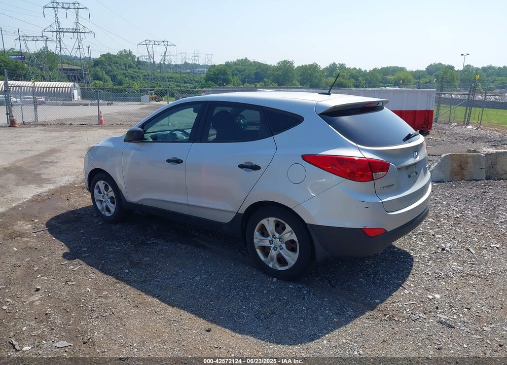2013 HYUNDAI TUCSON GL VIN: KM8JT3AB5DU563763
