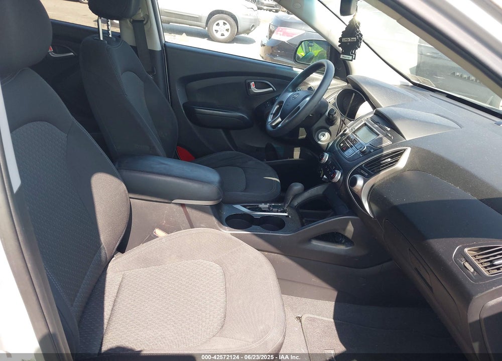 2013 HYUNDAI TUCSON GL VIN: KM8JT3AB5DU563763