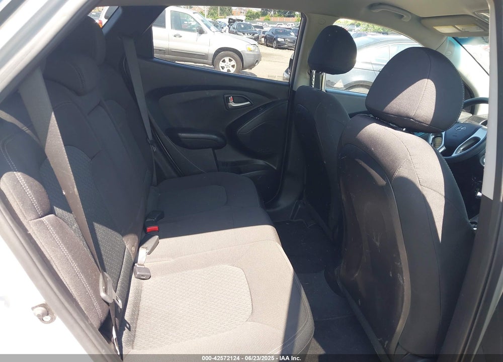 2013 HYUNDAI TUCSON GL VIN: KM8JT3AB5DU563763