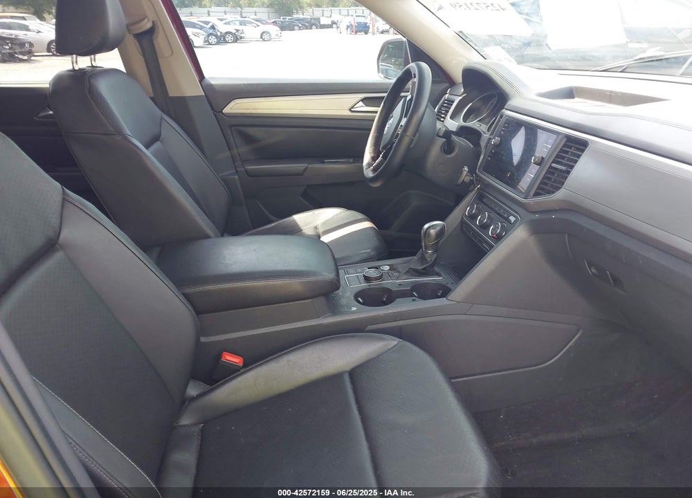 2018 VOLKSWAGEN ATLAS VIN: 1V2KR2CA5JC531045