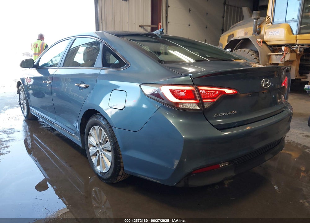 2016 HYUNDAI SONATA HYBRID SE VIN: KMHE24L11GA012430