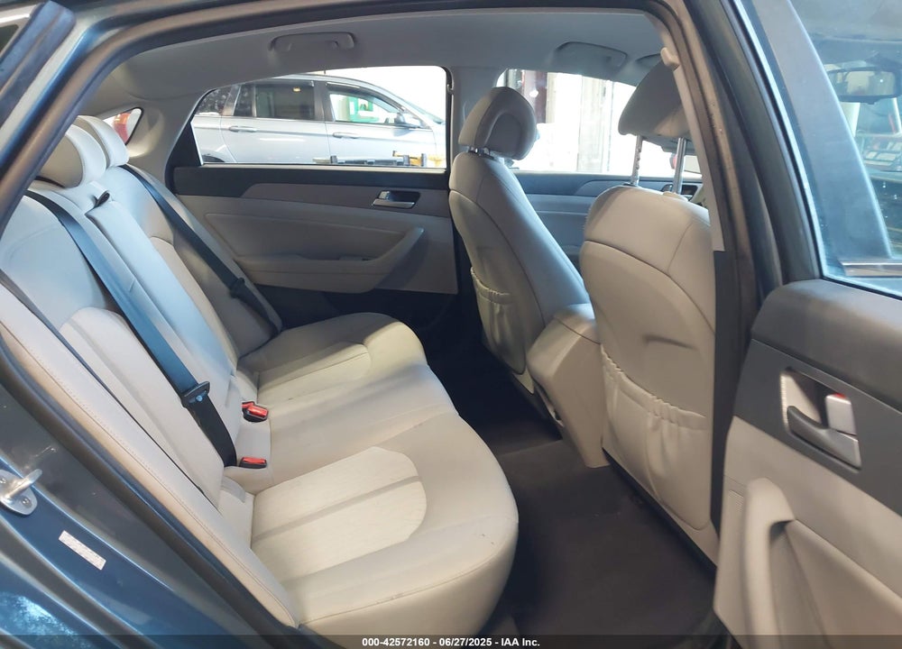 2016 HYUNDAI SONATA HYBRID SE VIN: KMHE24L11GA012430