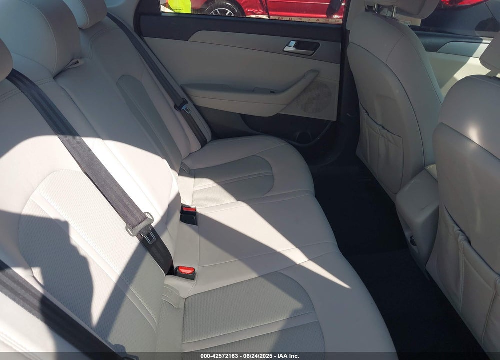 2016 HYUNDAI SONATA VIN: 5NPE24AF8GH385444