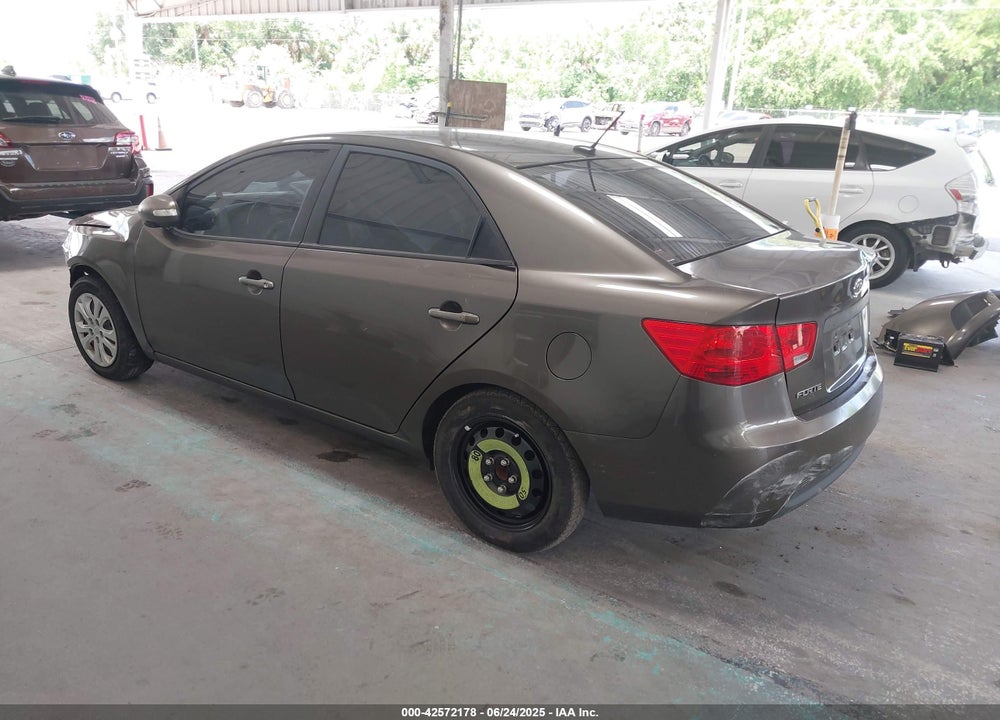 2010 KIA FORTE VIN: KNAFU4A21A5080335