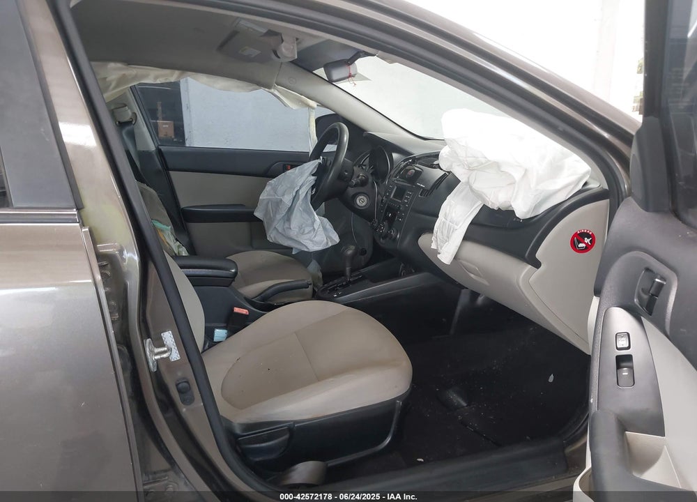 2010 KIA FORTE VIN: KNAFU4A21A5080335
