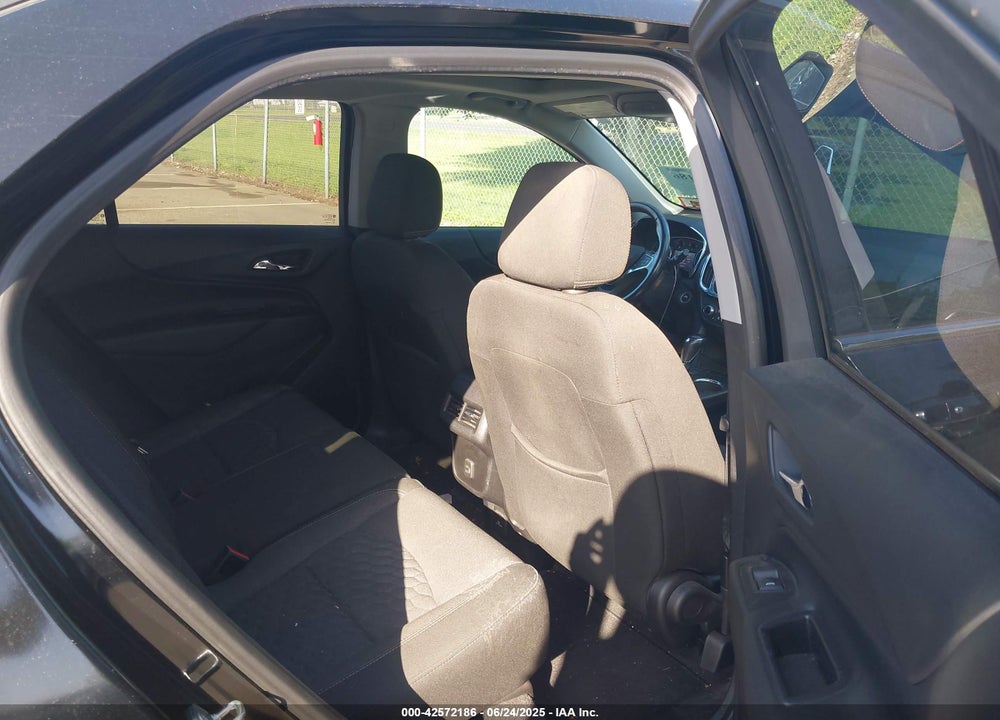 2019 CHEVROLET EQUINOX VIN: 2GNAXUEV2K6151242