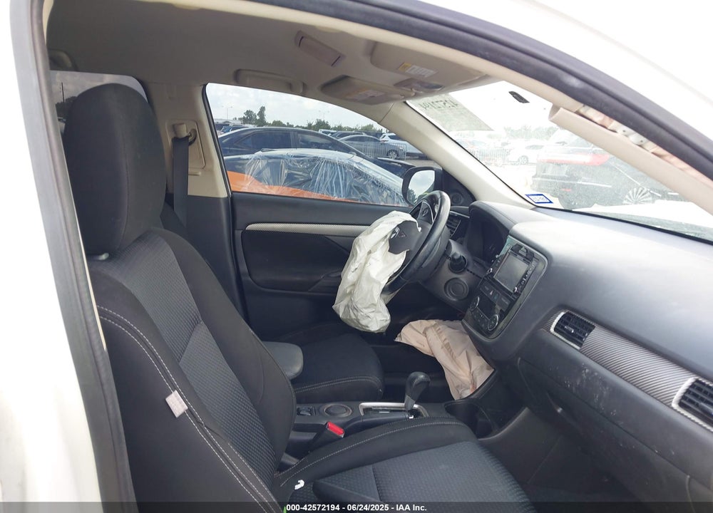 2016 MITSUBISHI OUTLANDER SE/SEL VIN: JA4AD3A35GZ003401