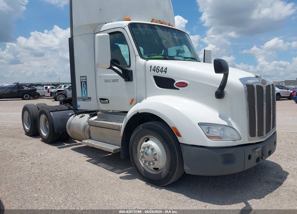 2020 PETERBILT 579 VIN: 1XPBAK9XXLD656350