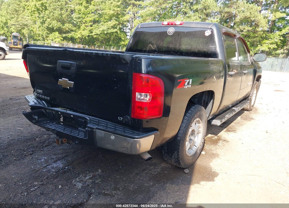 2011 CHEVROLET SILVERADO 1500 LT VIN: 3GCPKSE36BG255726