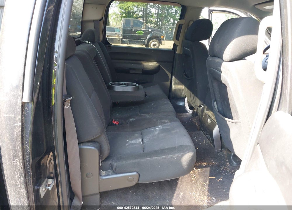 2011 CHEVROLET SILVERADO 1500 LT VIN: 3GCPKSE36BG255726
