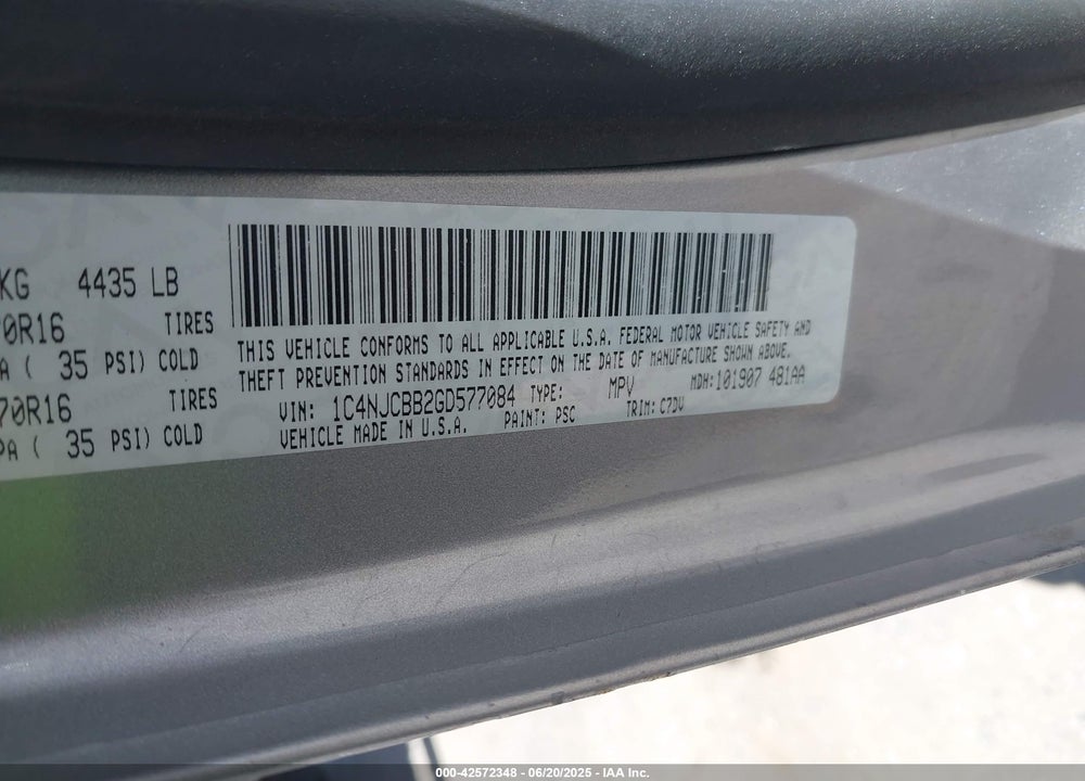 2016 JEEP COMPASS VIN: 1C4NJCBB2GD577084