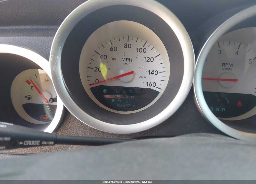 2005 DODGE MAGNUM VIN: 2D8GV58235H682377