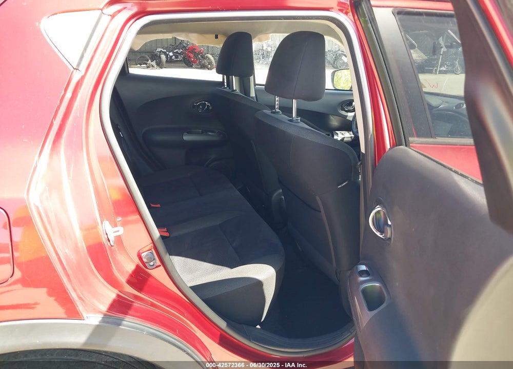 2015 NISSAN JUKE VIN: JN8AF5MV9FT555689