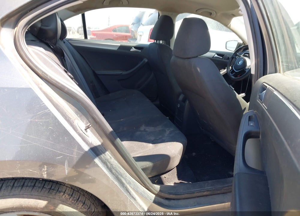 2015 VOLKSWAGEN JETTA 1.8T SE VIN: 3VWD17AJ9FM208976