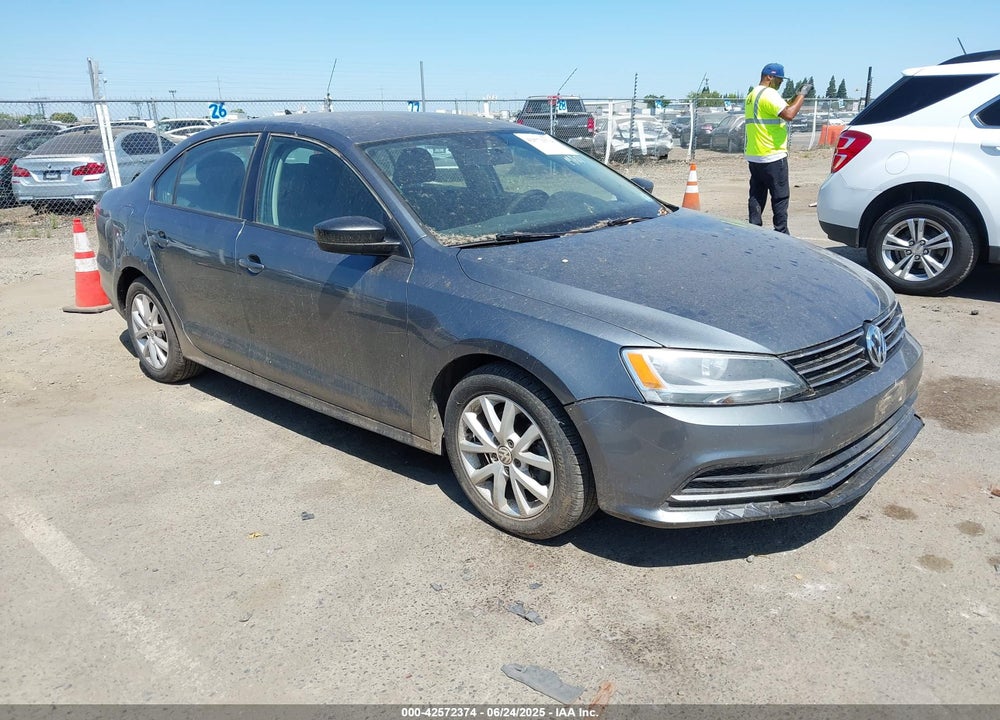2015 VOLKSWAGEN JETTA 1.8T SE VIN: 3VWD17AJ9FM208976