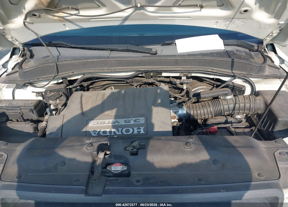 2005 HONDA PILOT VIN: 2HKYF18515H524324