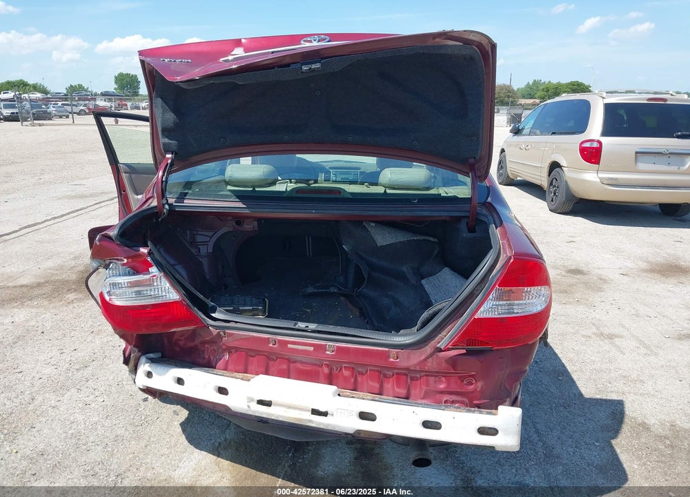 2002 TOYOTA CAMRY XLE V6 VIN: 4T1BF30K12U032781