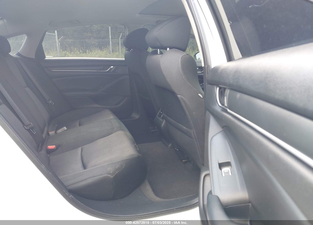 2018 HONDA ACCORD EX VIN: 1HGCV1F40JA048593