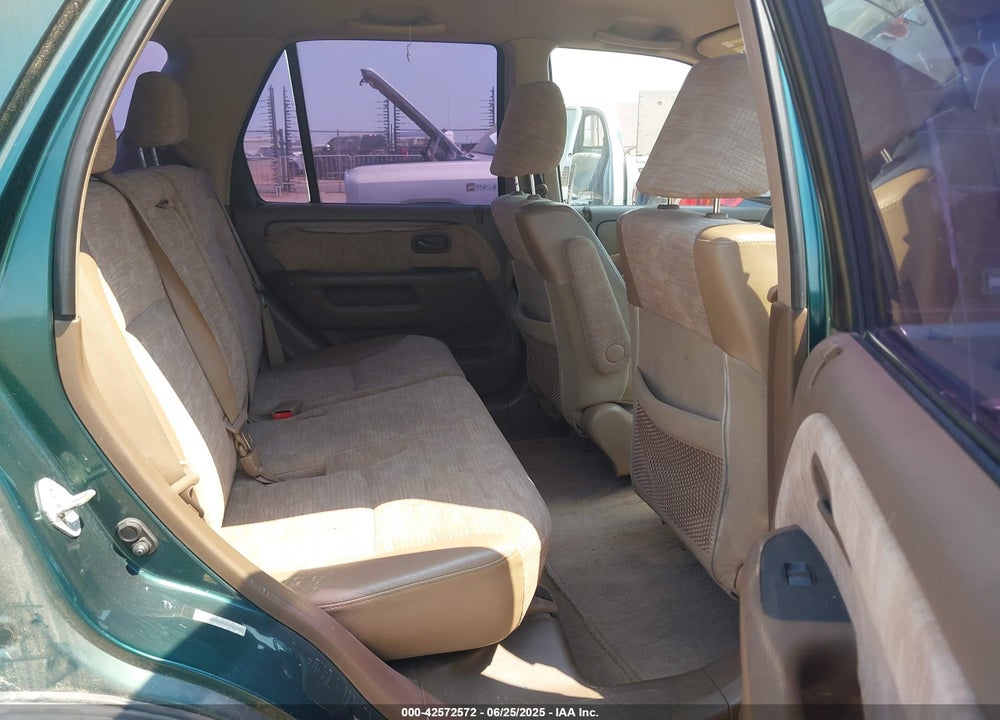 2002 HONDA CR-V LX VIN: JHLRD68452C018326