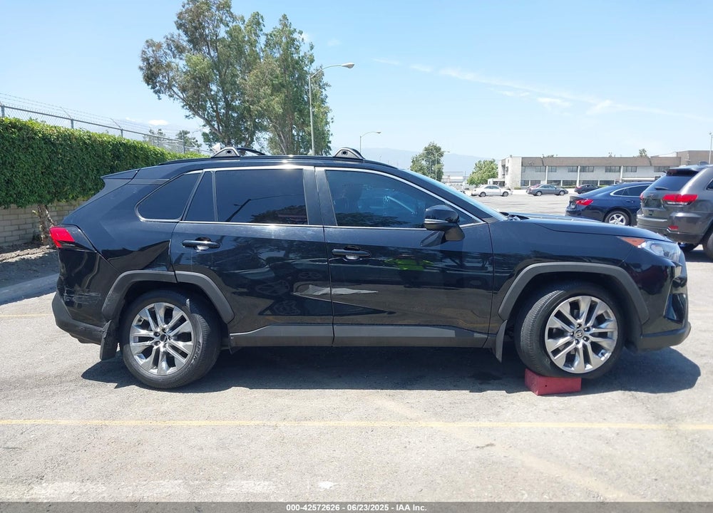 2021 TOYOTA RAV4 VIN: 2T3C1RFV8MC137207
