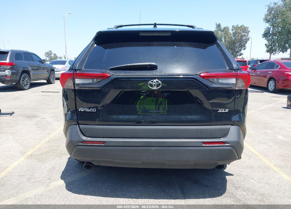 2021 TOYOTA RAV4 VIN: 2T3C1RFV8MC137207