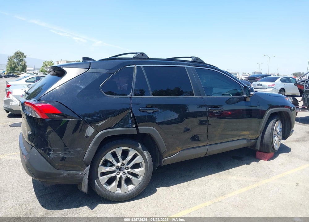 2021 TOYOTA RAV4 VIN: 2T3C1RFV8MC137207