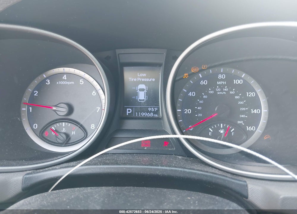 2016 HYUNDAI SANTA FE VIN: KM8SM4HF8GU147288