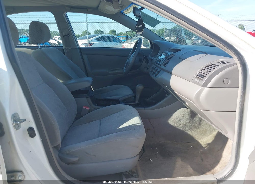 2004 TOYOTA CAMRY LE VIN: 4T1BE32K24U353425