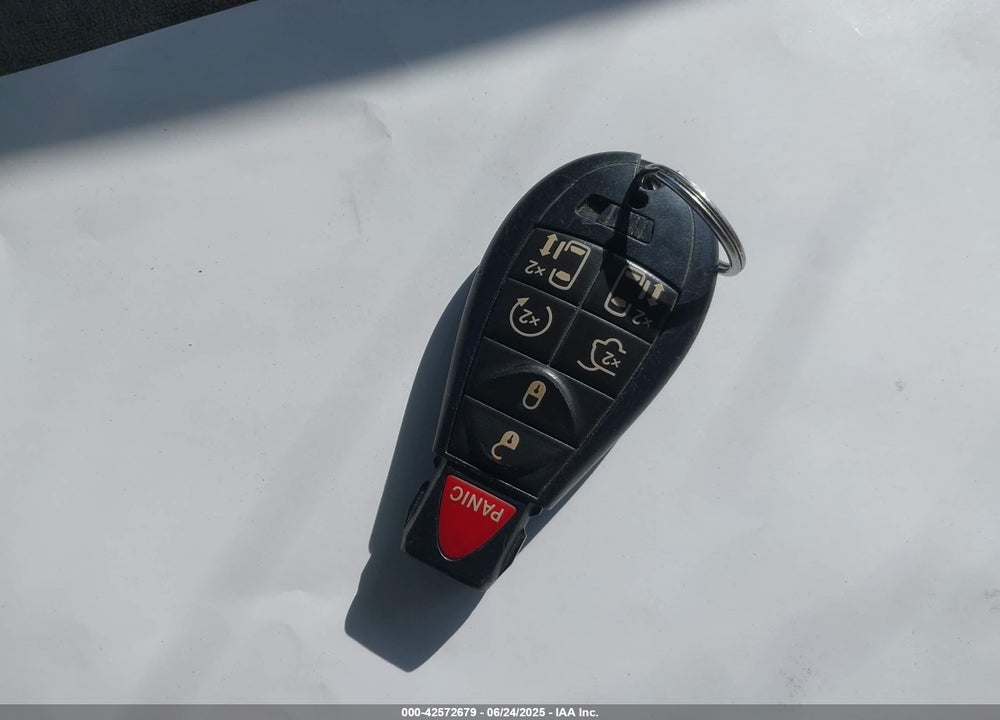 2011 DODGE GRAND CARAVAN MAINSTREET VIN: 2D4RN3DG1BR624449