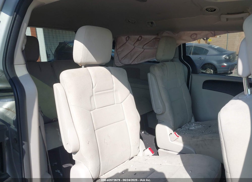 2011 DODGE GRAND CARAVAN MAINSTREET VIN: 2D4RN3DG1BR624449