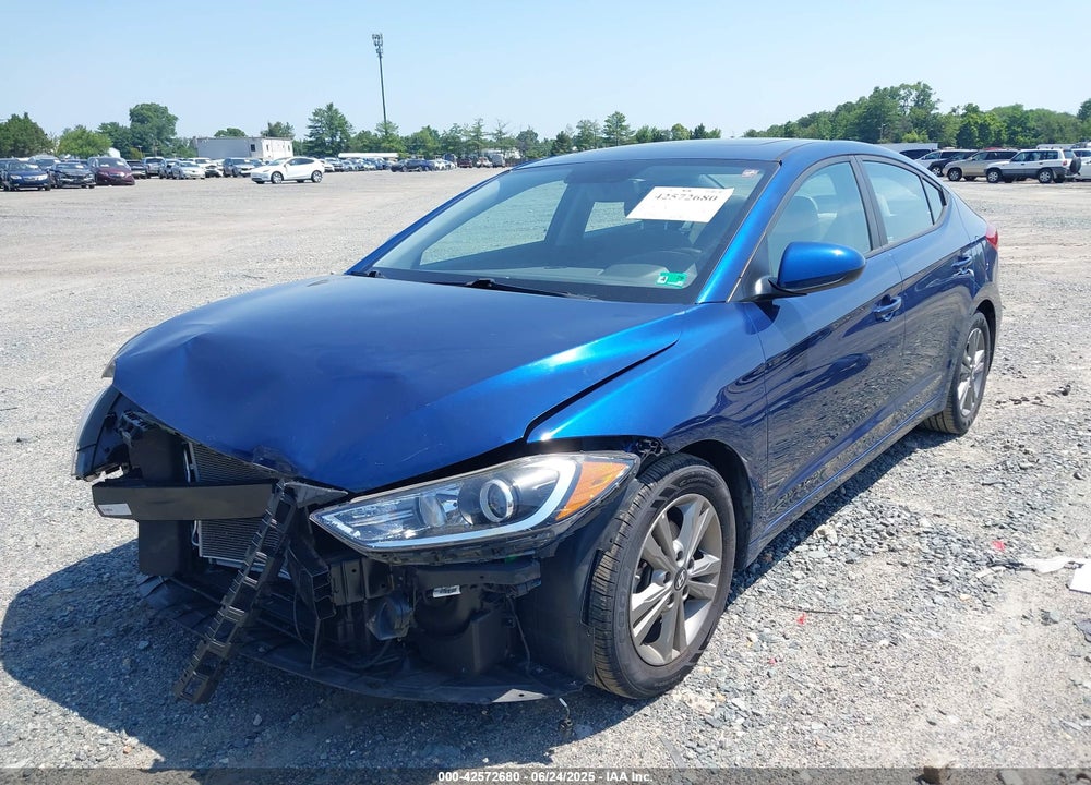 2018 HYUNDAI ELANTRA VIN: 5NPD84LF8JH320110